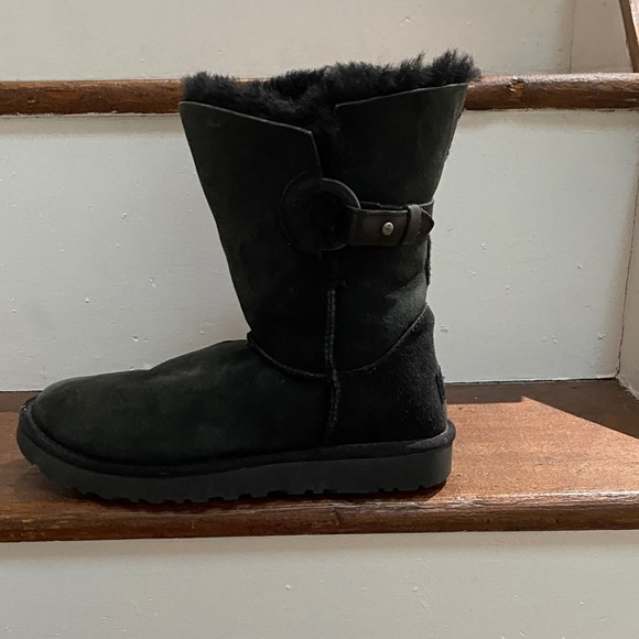 UGG Women's Black Nash Boots, Size 8 - Picture 2 of 7